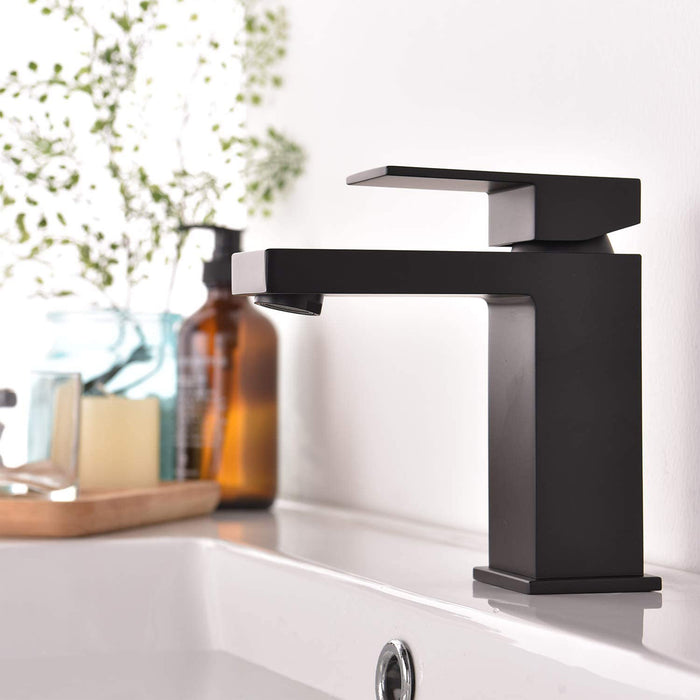MADISON Single Hole Bathroom Faucet - F11123