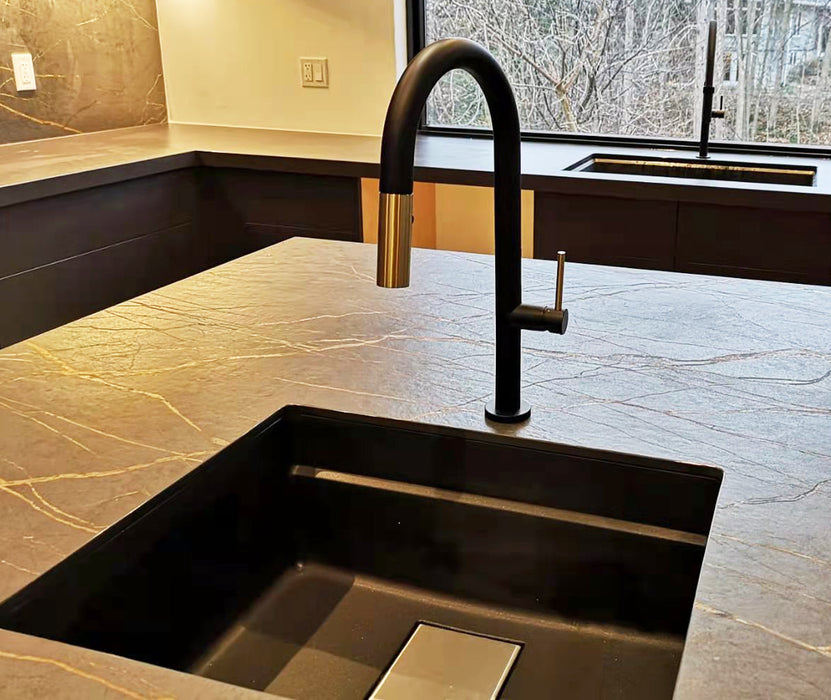 ELEGANTE Pull-down Dual Spray Kitchen Faucet - F23304